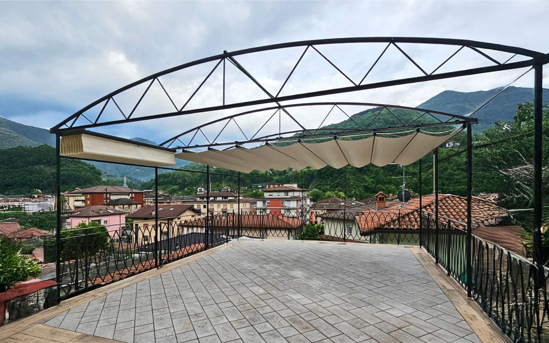 Copertura-scorrevole-per-pergolato-3